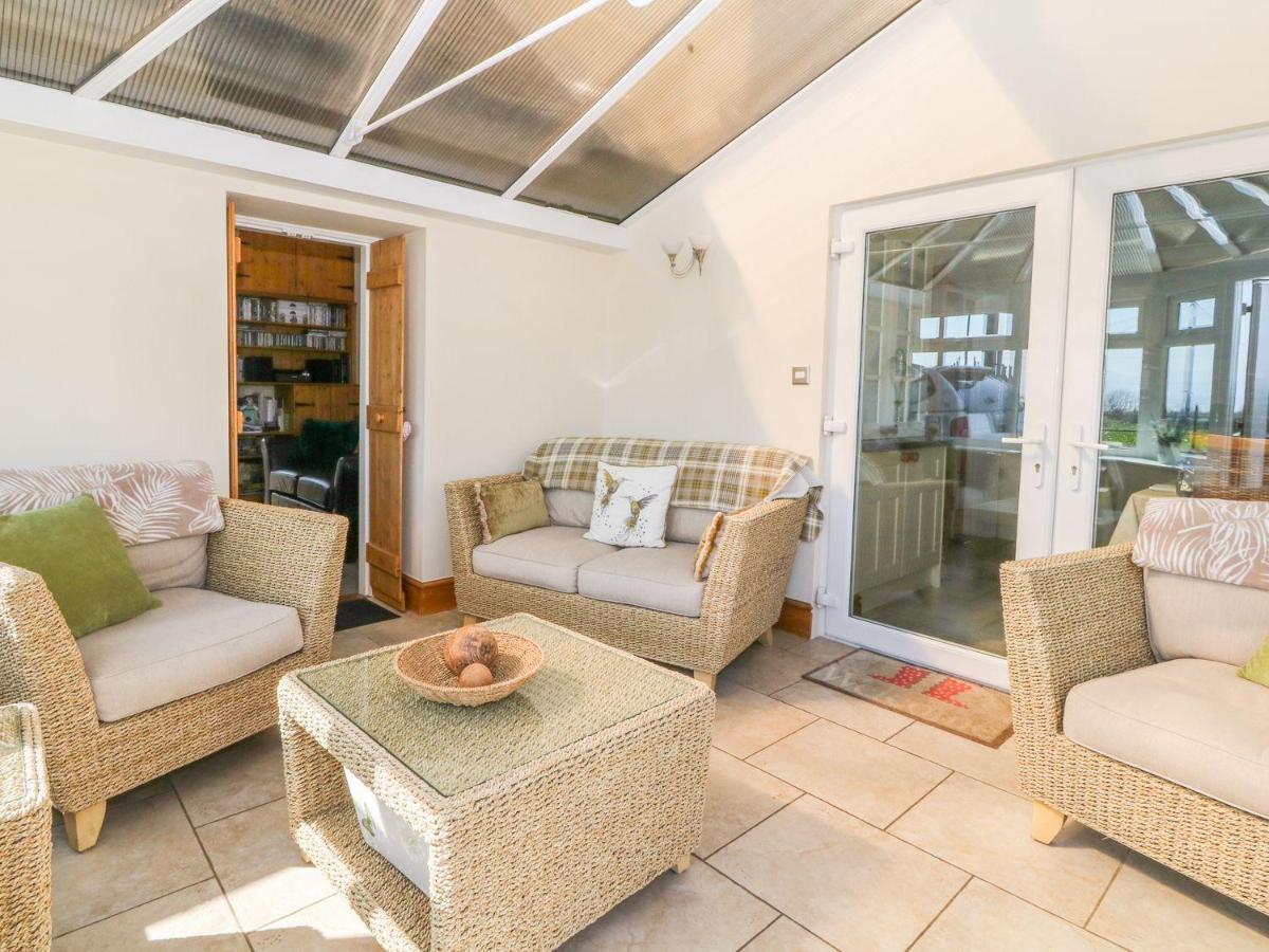 Вилла Morannedd Llanfairpwllgwyngyll Экстерьер фото